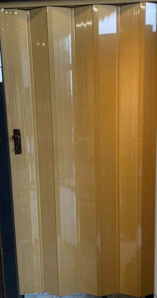 أبواب سحاب بلاستيك منقش خشبي بلمعة مقاس 160×220